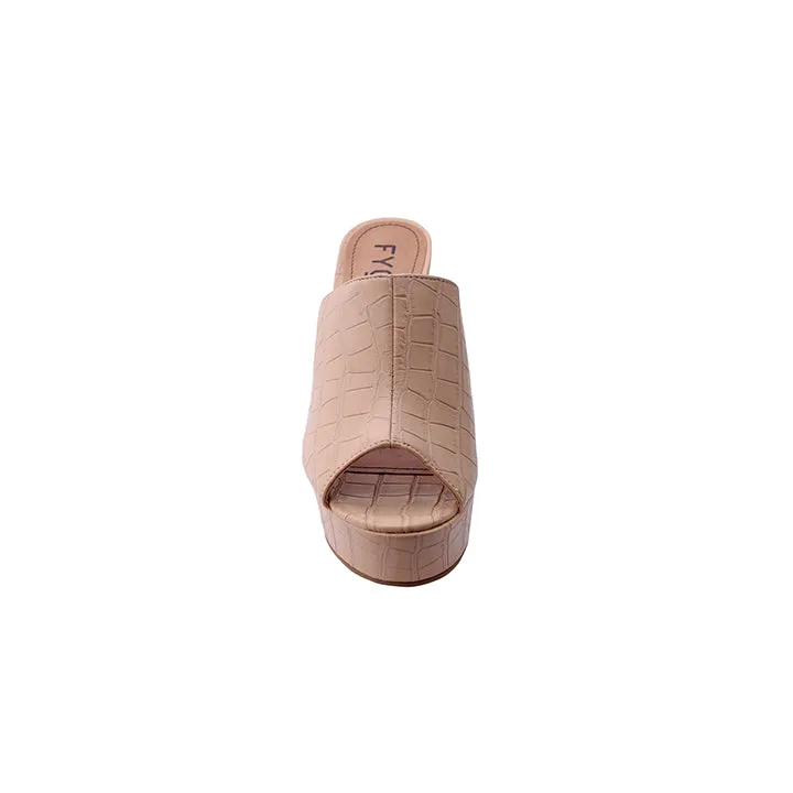 Almond Chic Platform LE 169