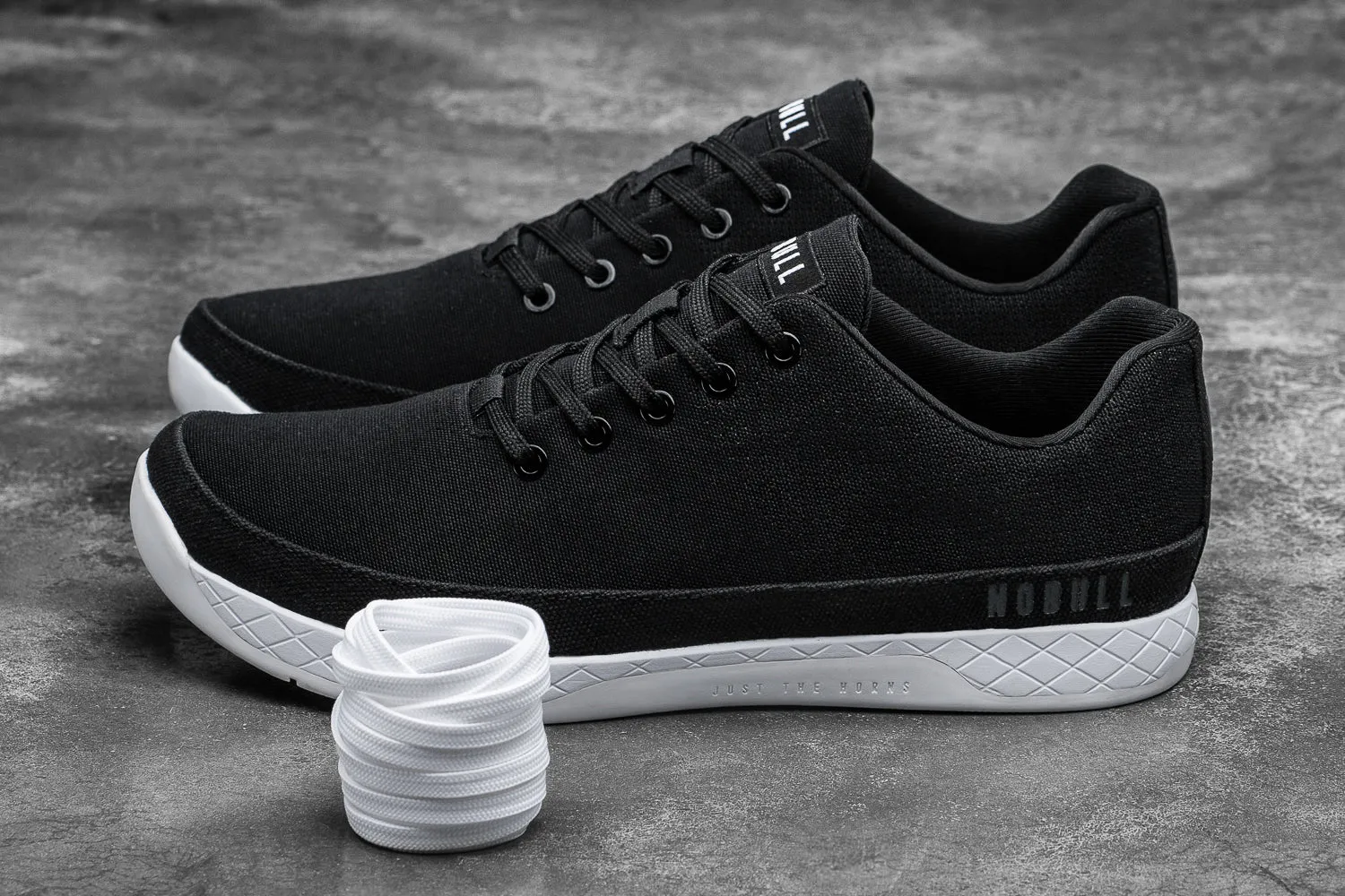 BLACK WHITE CANVAS TRAINER (WOMEN'S)