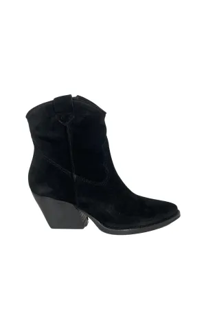 Cavalier Suede Boot Black