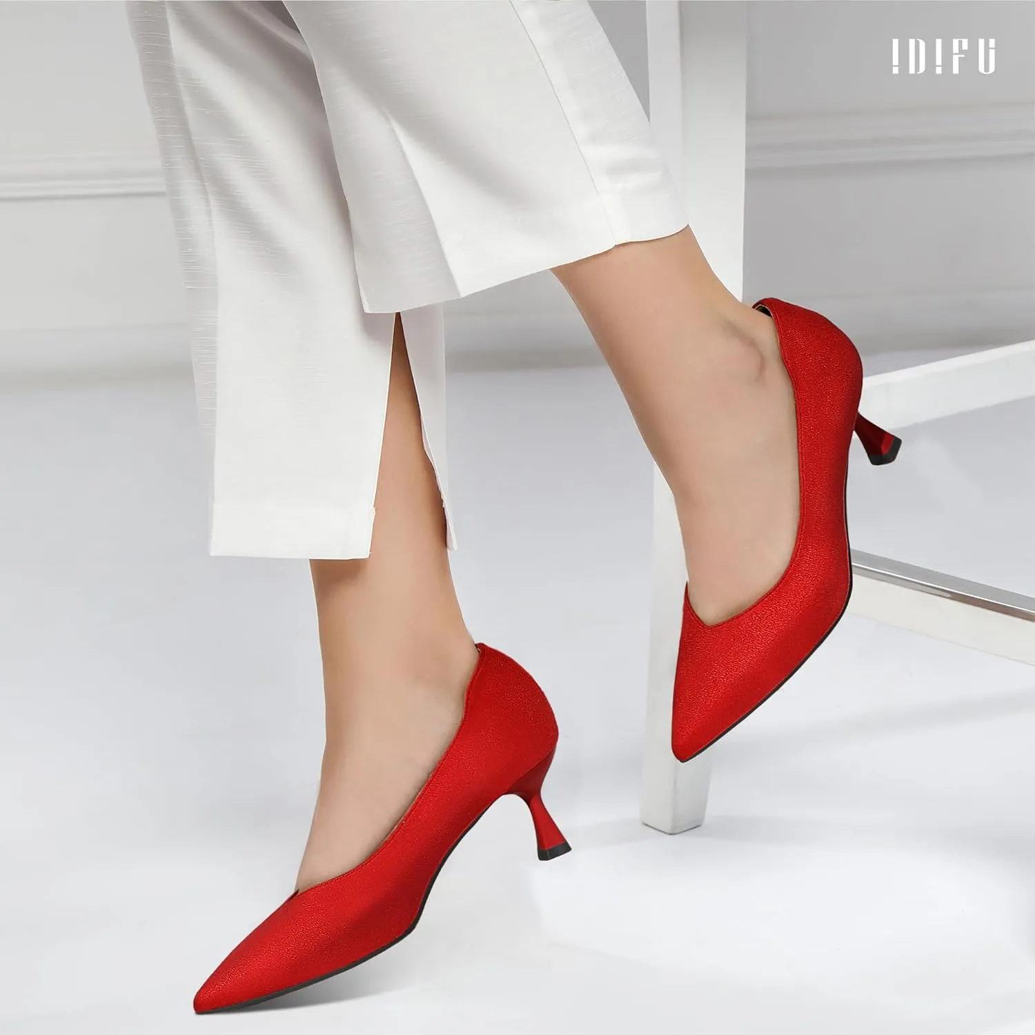 IDIFU IN3 Women's Pumps Kitten Closed Toe Heels Low Pointed Toe Heels Wedding Bridal Office Formal Work Prom Dress Shoes for Women Comfortable Dressy Trendy Cute Pumps Shoes